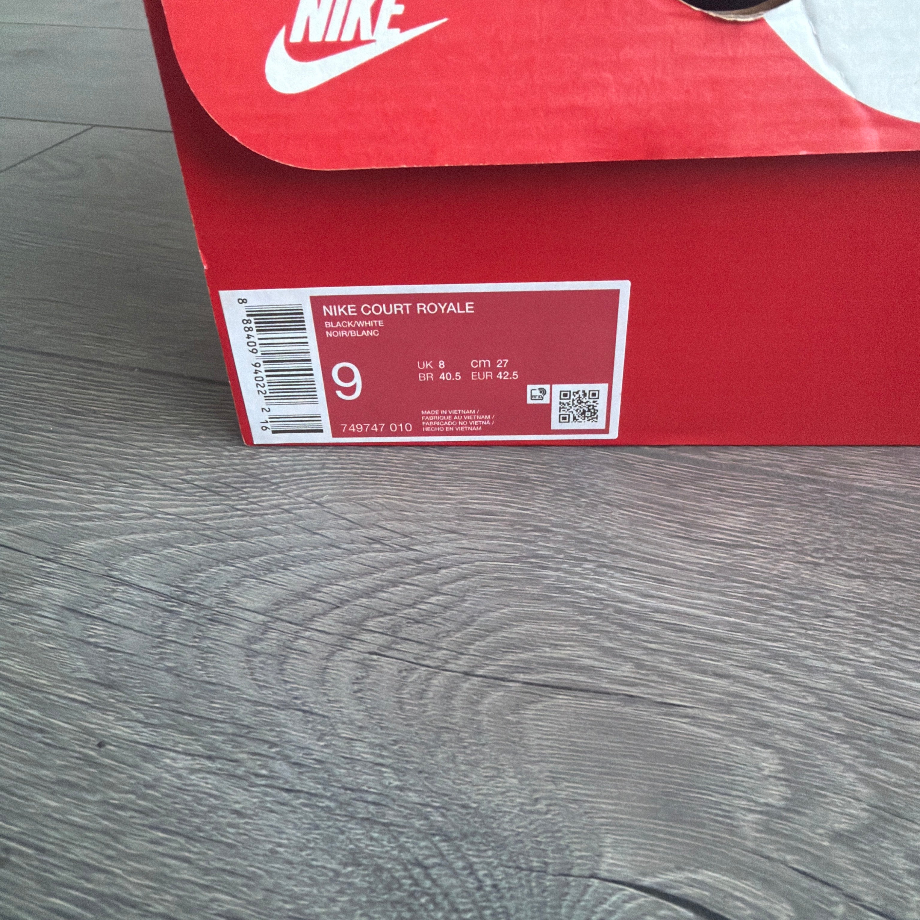 Nike court royale trainers