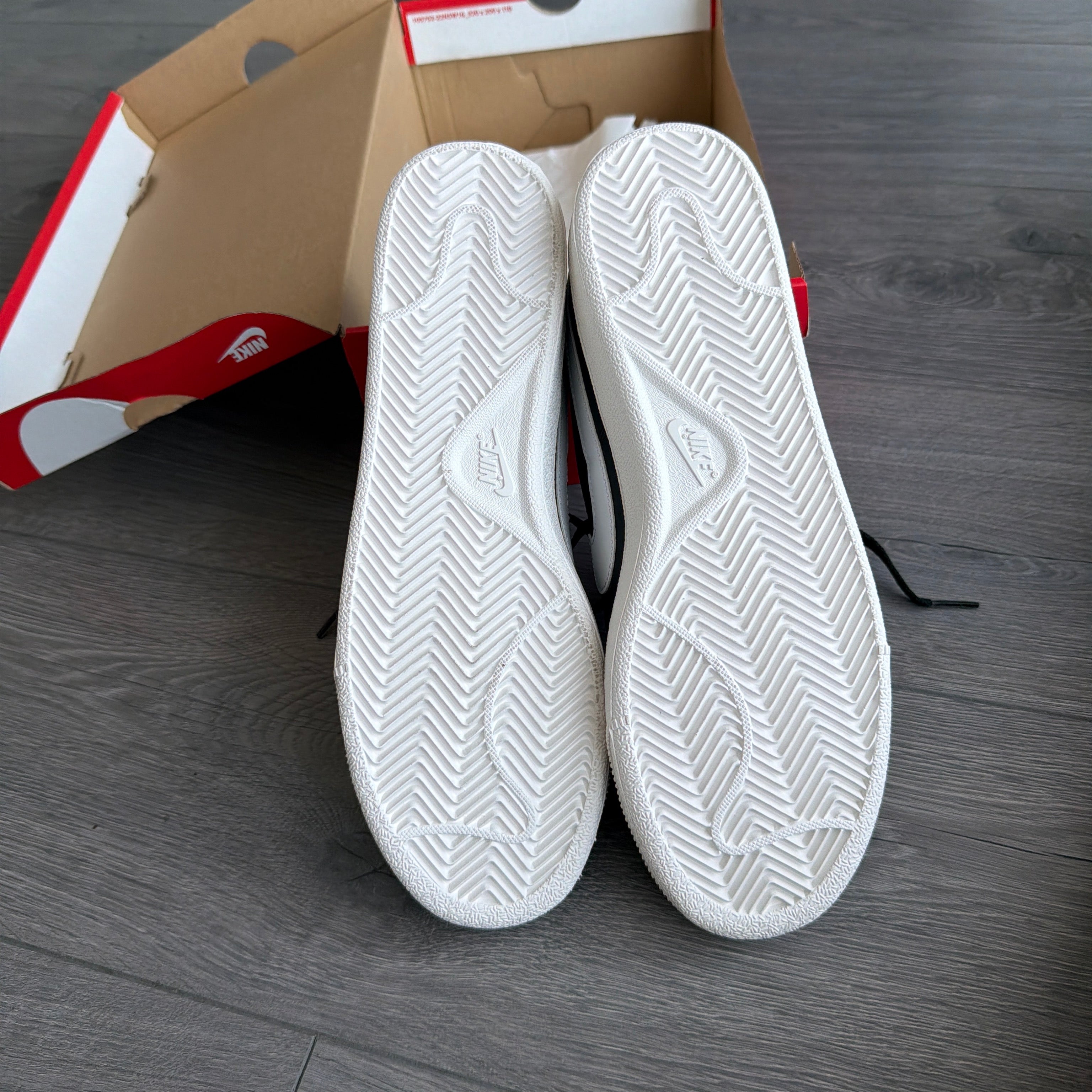 Nike court royale trainers